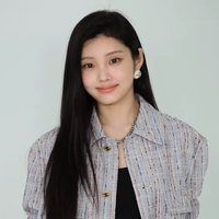 ILLIT WONHEE CHANEL Photo Call
